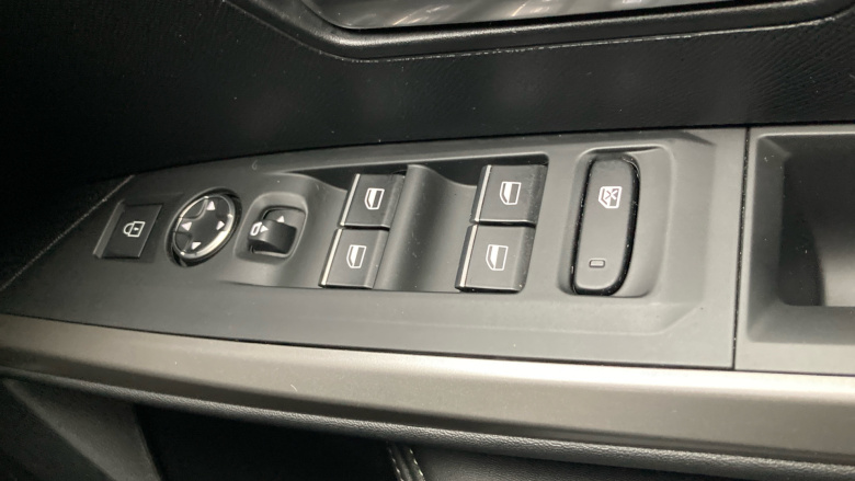 Peugeot 5008 1.2 Hybrid 136 GT 5dr e-DSC6 Petrol Estate